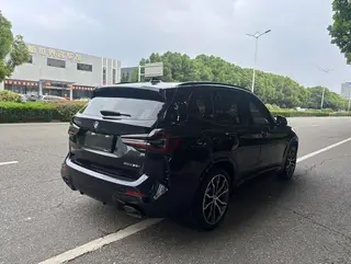 BMW X3 2022 xDrive30i Premium Class M Obsidian Night Suit interior photo 13 BMW X3 2022 xDrive30i Premium Class M Obsidian Night Suit interior photo 13