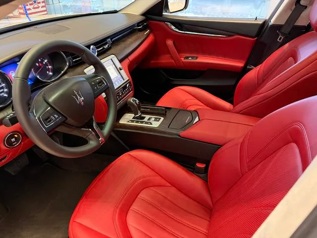 Maserati Quattroporte 2015 3.0T Tipo estándar exterior foto 4 Maserati Quattroporte 2015 3.0T Tipo estándar exterior foto 4