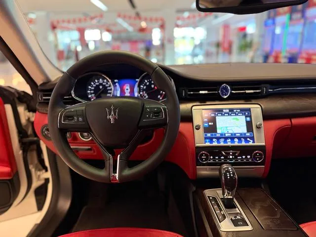 Maserati Quattroporte 2015 3.0T Tipo estándar exterior foto 8 Maserati Quattroporte 2015 3.0T Tipo estándar exterior foto 8