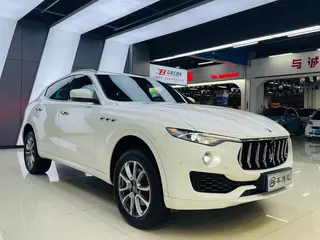 Maserati Levante 2016 3.0T Levante exterior foto 3 Maserati Levante 2016 3.0T Levante exterior foto 3