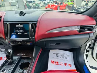 Maserati Levante 2016 3.0T Levante interior foto 12 Maserati Levante 2016 3.0T Levante interior foto 12