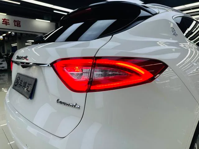 Maserati Levante 2016 3.0T Levante interior foto 20 Maserati Levante 2016 3.0T Levante interior foto 20