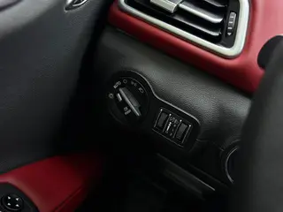Maserati Ghibli 2022 2.0T GT Sharp Edition interior photo 17 Maserati Ghibli 2022 2.0T GT Sharp Edition interior photo 17