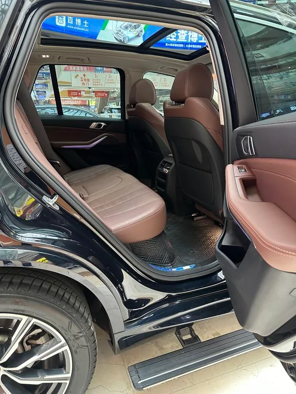 BMW X5 2021 Restyling xDrive30i M Sports suit interior photo 10 BMW X5 2021 Restyling xDrive30i M Sports suit interior photo 10