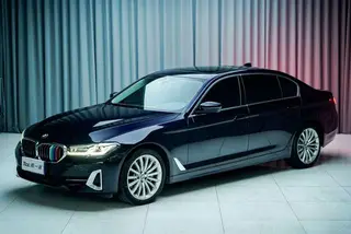BMW 5 Series 2023 530Li Tipo de lujo Traje de lujo