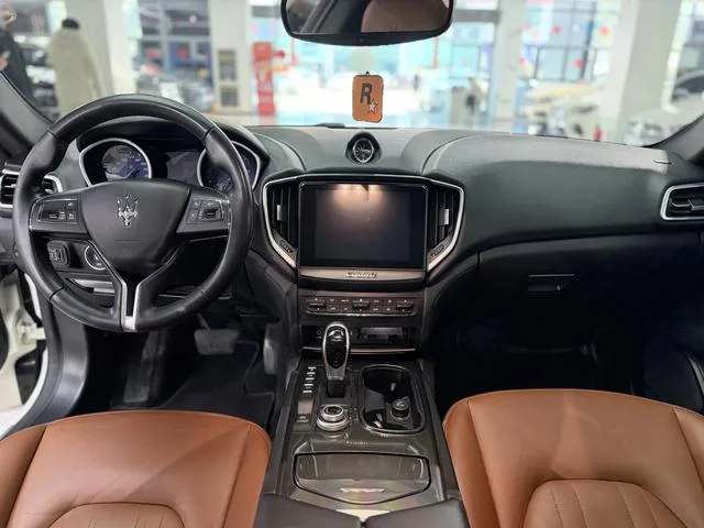 Maserati Ghibli 2017 3.0T Standard Edition exterior photo 7 Maserati Ghibli 2017 3.0T Standard Edition exterior photo 7