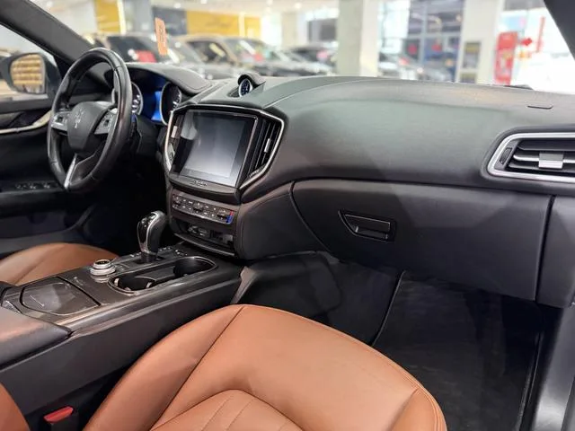 Maserati Ghibli 2017 3.0T Standard Edition interior photo 11 Maserati Ghibli 2017 3.0T Standard Edition interior photo 11