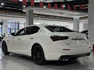 Maserati Ghibli 2017 3.0T Standard Edition interior photo 14 Maserati Ghibli 2017 3.0T Standard Edition interior photo 14