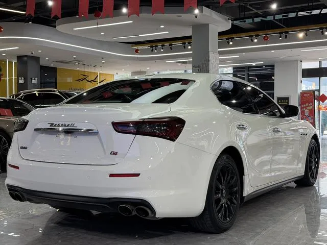 Maserati Ghibli 2017 3.0T Standard Edition interior photo 16 Maserati Ghibli 2017 3.0T Standard Edition interior photo 16