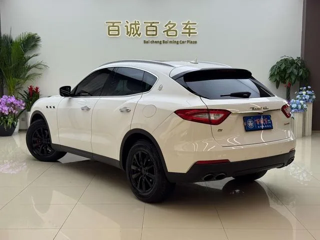 Maserati Levante 2018 3.0T 350Hp Versión estándar exterior foto 7 Maserati Levante 2018 3.0T 350Hp Versión estándar exterior foto 7