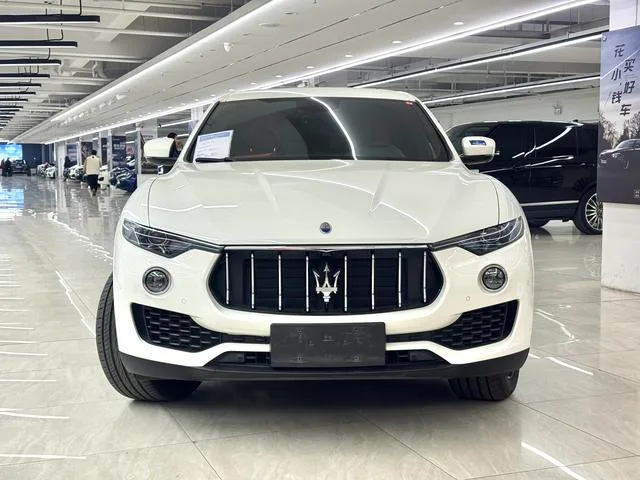 Maserati Levante 2020 3.0T Standard Edition exterior photo 2 Maserati Levante 2020 3.0T Standard Edition exterior photo 2
