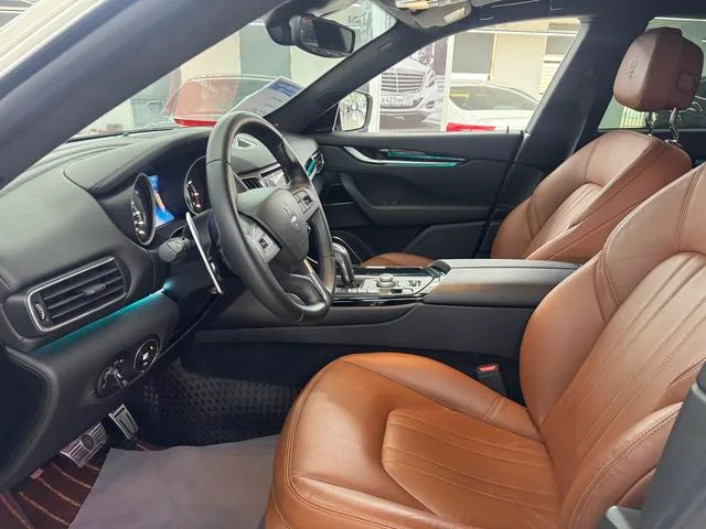 Maserati Levante 2020 3.0T Standard Edition exterior photo 3 Maserati Levante 2020 3.0T Standard Edition exterior photo 3