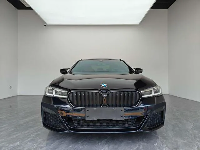 BMW 5 Series 2022 530Li Premium Class M Sports suit exterior photo 2 BMW 5 Series 2022 530Li Premium Class M Sports suit exterior photo 2