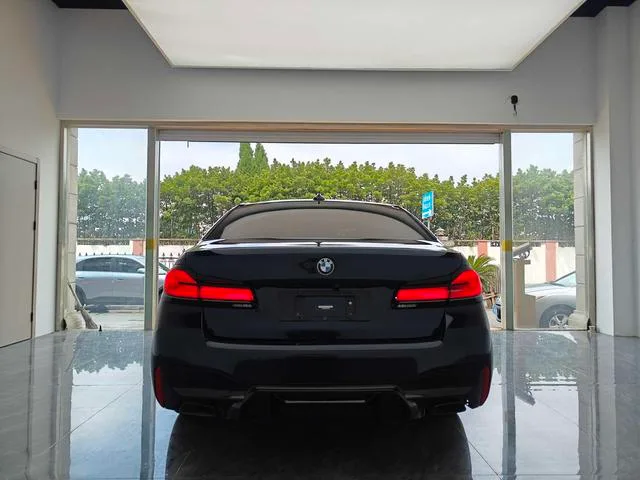 BMW 5 Series 2022 530Li Premium Class M Sports suit exterior photo 4 BMW 5 Series 2022 530Li Premium Class M Sports suit exterior photo 4