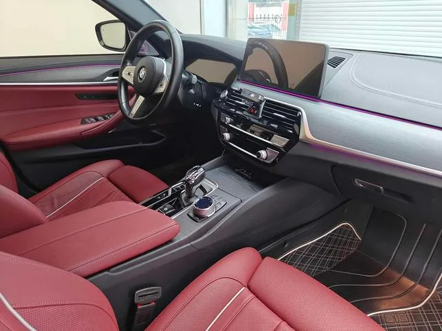 BMW 5 Series 2022 530Li Premium Class M Sports suit interior photo 9 BMW 5 Series 2022 530Li Premium Class M Sports suit interior photo 9