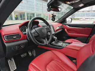 Maserati Levante 2021 3.0T Standard Edition exterior photo 6 Maserati Levante 2021 3.0T Standard Edition exterior photo 6