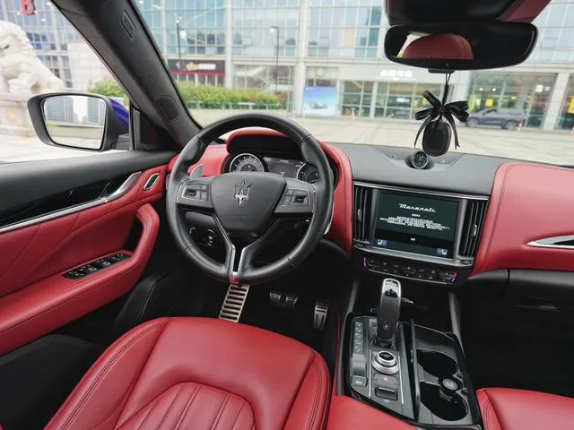 Maserati Levante 2021 3.0T Standard Edition interior photo 10 Maserati Levante 2021 3.0T Standard Edition interior photo 10