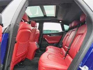 Maserati Levante 2021 3.0T Standard Edition interior photo 13 Maserati Levante 2021 3.0T Standard Edition interior photo 13