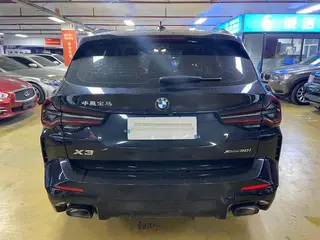 BMW X3 2022 xDrive30i Premium Class M Obsidian Night Suit interior photo 13 BMW X3 2022 xDrive30i Premium Class M Obsidian Night Suit interior photo 13