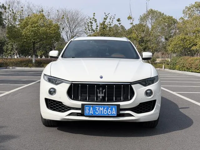 Maserati Levante 2016 3.0T Levante exterior photo 2 Maserati Levante 2016 3.0T Levante exterior photo 2