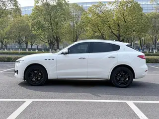 Maserati Levante 2016 3.0T Levante exterior photo 5 Maserati Levante 2016 3.0T Levante exterior photo 5
