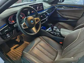 BMW 5 Series 2022 525Li M Sports suit interior photo 7 BMW 5 Series 2022 525Li M Sports suit interior photo 7