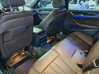 BMW 5 Series 2022 525Li M Sports suit interior photo 10 BMW 5 Series 2022 525Li M Sports suit interior photo 10
