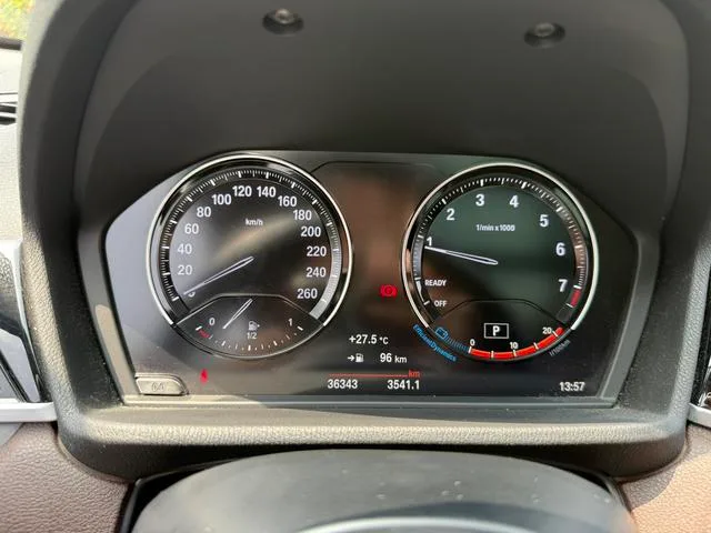 BMW X1 2021 sDrive25Li Leading Type interior photo 16 BMW X1 2021 sDrive25Li Leading Type interior photo 16