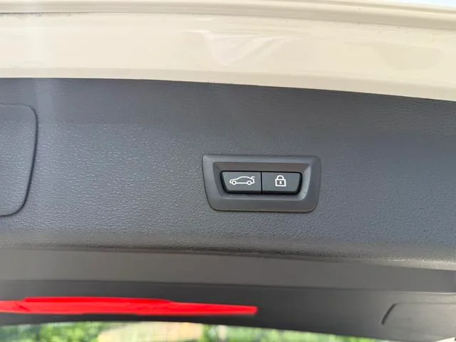 BMW X1 2021 sDrive25Li Leading Type interior photo 20 BMW X1 2021 sDrive25Li Leading Type interior photo 20