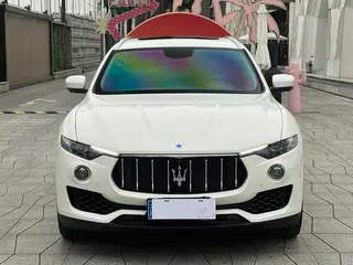 Maserati Levante 2018 3.0T Classic Edition exterior photo 2 Maserati Levante 2018 3.0T Classic Edition exterior photo 2