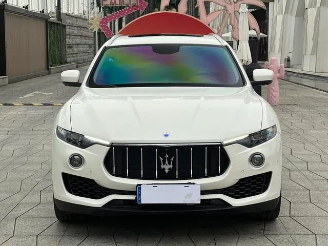 Maserati Levante 2018 3.0T Classic Edition exterior photo 2 Maserati Levante 2018 3.0T Classic Edition exterior photo 2