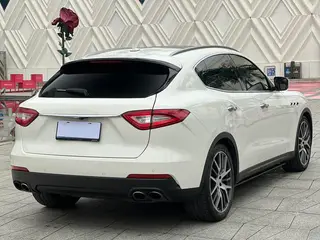 Maserati Levante 2018 3.0T Classic Edition exterior photo 6 Maserati Levante 2018 3.0T Classic Edition exterior photo 6