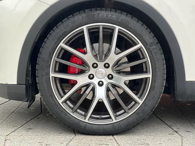 Maserati Levante 2018 3.0T Classic Edition exterior photo 8 Maserati Levante 2018 3.0T Classic Edition exterior photo 8