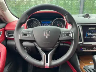 Maserati Levante 2018 3.0T Classic Edition interior photo 16 Maserati Levante 2018 3.0T Classic Edition interior photo 16