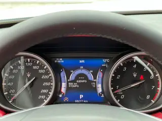 Maserati Levante 2018 3.0T Classic Edition interior photo 17 Maserati Levante 2018 3.0T Classic Edition interior photo 17