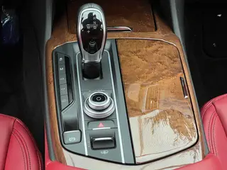 Maserati Levante 2018 3.0T Classic Edition interior photo 18 Maserati Levante 2018 3.0T Classic Edition interior photo 18