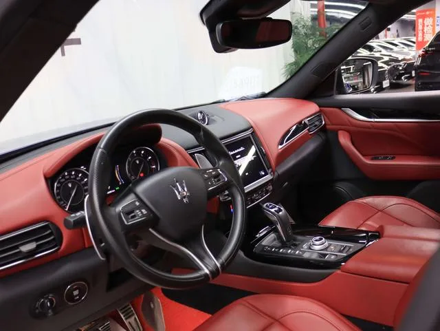 Maserati Levante 2022 3.0T Modena exterior photo 8 Maserati Levante 2022 3.0T Modena exterior photo 8