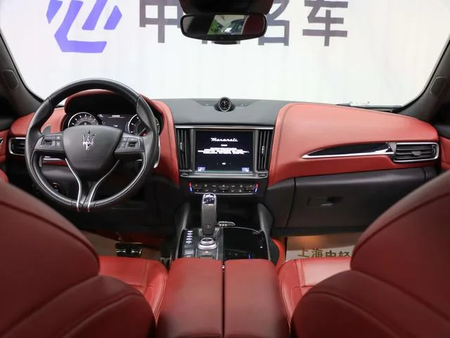 Maserati Levante 2022 3.0T Modena interior photo 14 Maserati Levante 2022 3.0T Modena interior photo 14