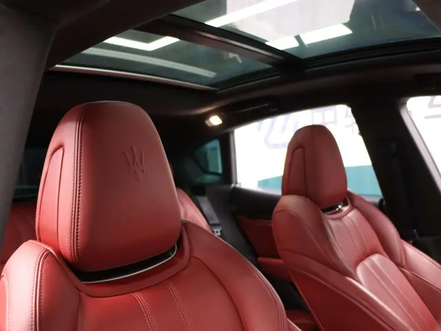 Maserati Levante 2022 3.0T Modena interior photo 19 Maserati Levante 2022 3.0T Modena interior photo 19