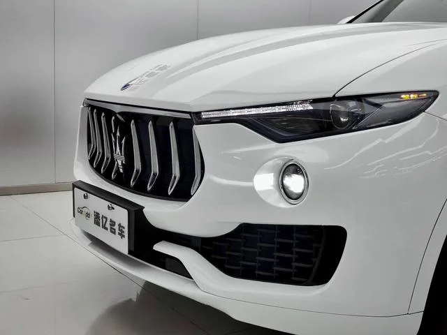 Maserati Levante 2016 3.0T Levante exterior foto 3 Maserati Levante 2016 3.0T Levante exterior foto 3
