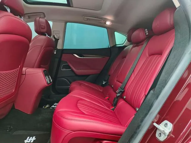 Maserati Levante 2016 3.0T Levante interior foto 11 Maserati Levante 2016 3.0T Levante interior foto 11
