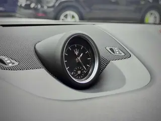 Maserati Levante 2016 3.0T Levante interior foto 17 Maserati Levante 2016 3.0T Levante interior foto 17