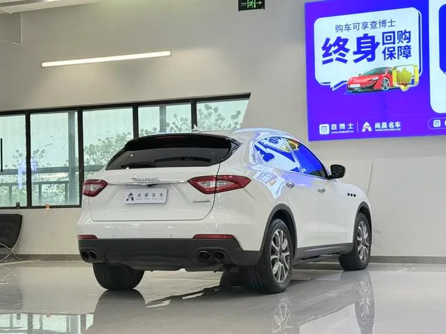 Maserati Levante 2016 3.0T Levante interior photo 15 Maserati Levante 2016 3.0T Levante interior photo 15