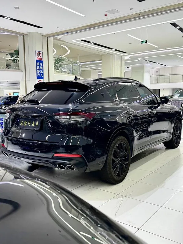 Maserati Levante 2022 3.0T Modena exterior photo 5 Maserati Levante 2022 3.0T Modena exterior photo 5