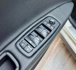 Maserati Ghibli 2022 2.0T GT Versión aguda interior foto 11 Maserati Ghibli 2022 2.0T GT Versión aguda interior foto 11
