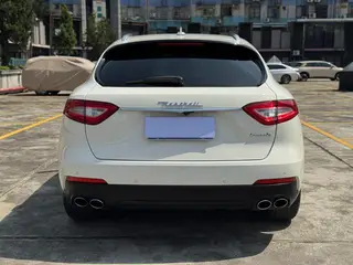 Maserati Levante 2016 3.0T Levante interior photo 13 Maserati Levante 2016 3.0T Levante interior photo 13