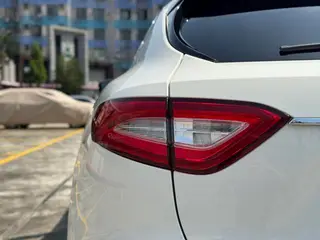 Maserati Levante 2016 3.0T Levante interior photo 15 Maserati Levante 2016 3.0T Levante interior photo 15