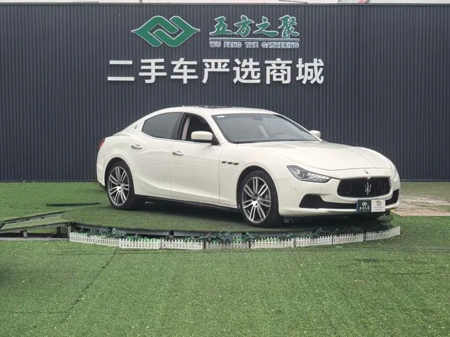 Maserati Ghibli 2014 3.0T Versión estándar exterior foto 3 Maserati Ghibli 2014 3.0T Versión estándar exterior foto 3