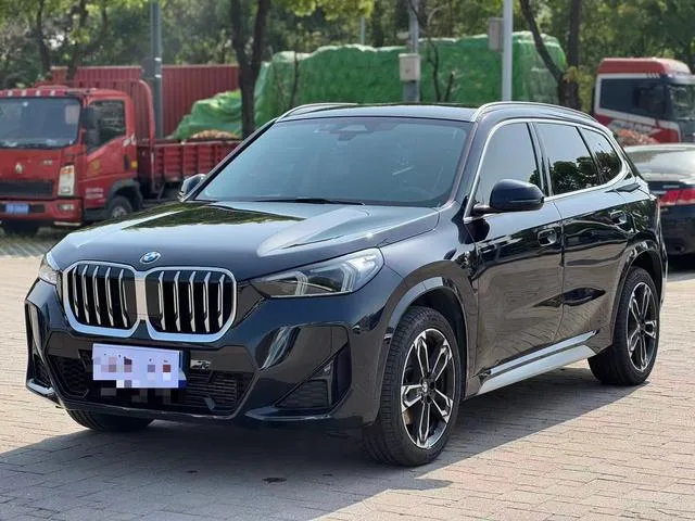 BMW X1 2023 sDrive25Li M Ensemble de sport extérieur photo 1 BMW X1 2023 sDrive25Li M Ensemble de sport extérieur photo 1