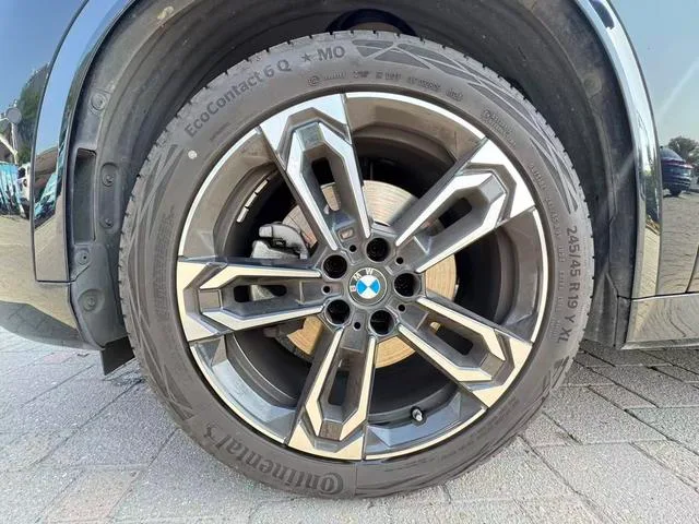 BMW X1 2023 sDrive25Li M Ensemble de sport extérieur photo 5 BMW X1 2023 sDrive25Li M Ensemble de sport extérieur photo 5
